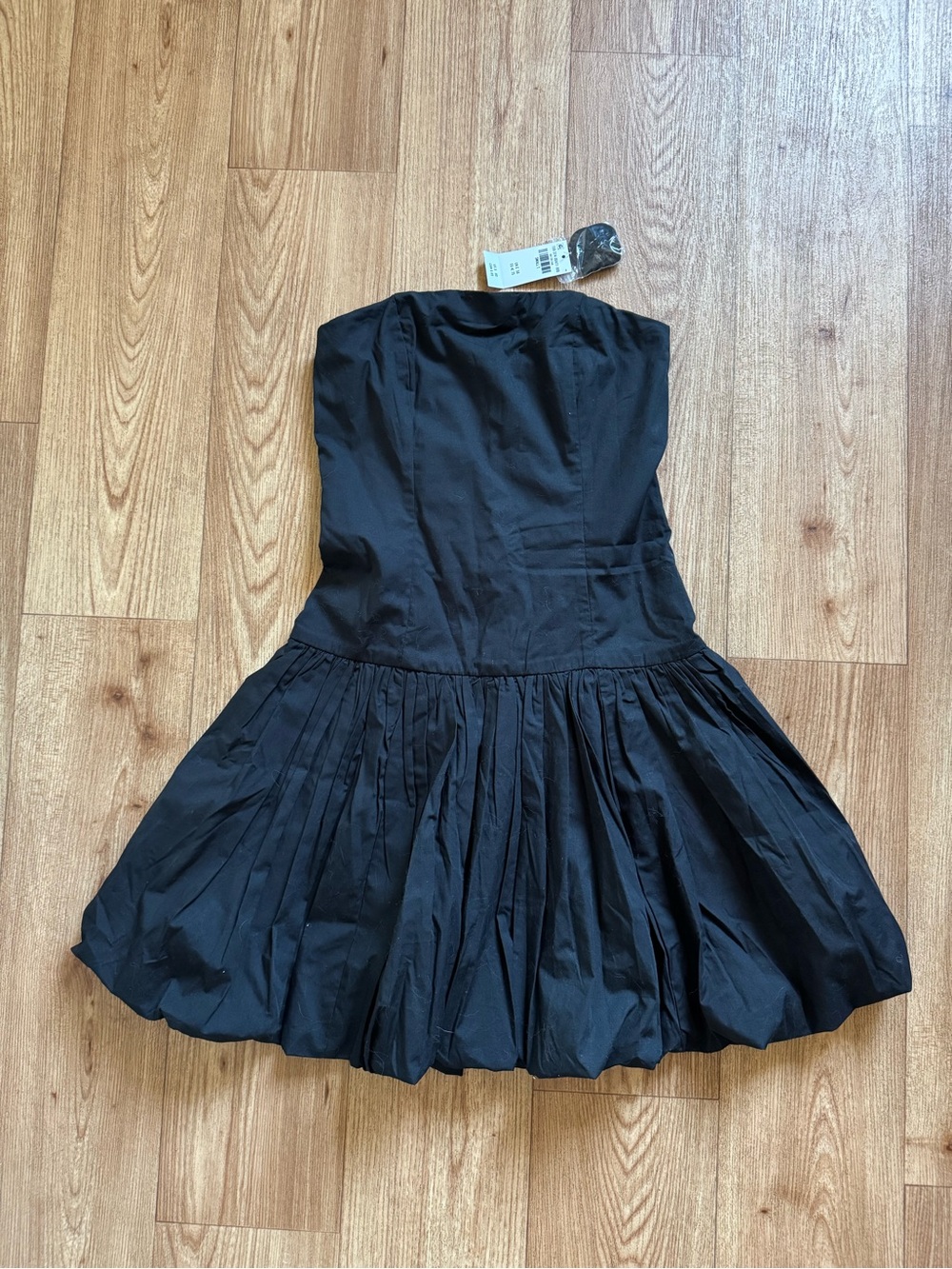 Abercrombie bubble hem mini dress - Picture 2 of 5